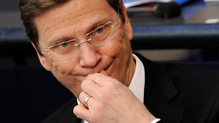 Zu viele Ämter? Westerwelle muss seine Partei wieder von sich überzeugen.