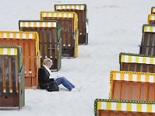 Etwa zwei Drittel der Europäer verbringt den Sommerurlaub nach wie vor am Meer.