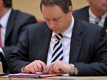Georg Fahrenschon darf das Gegenkonzept zum Koalitionsentwurf erarbeiten.