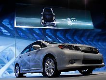 Lexus HS250h