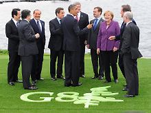 Die Staats- und Regierungschefs der G8 beim fröhlichen Plausch.
