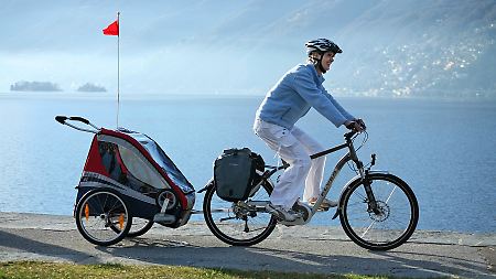 Fahrradurlaub mit Kind: Auch Familien gehören zu den Zielgruppen für das Radeln mit dem E-Bike. 