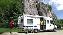 Die Fahrerlaubnis für ein Wohnmobil bekommt man nur im Rahmen einer bestimmten Fahrprüfung.