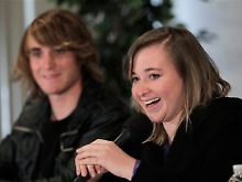 Abby mit ihrem Bruder Zac.