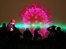 Jedes Jahr stecken sich rund 3000 Menschen in Deutschland mit dem HI-Virus an. 