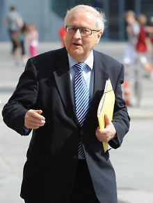 Rainer Brüderle will die Krisenprogramme und Rettungsschirme zurückfahren.