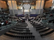 Bundesversammlung ist nicht alle Tage: Nach der Wahl eines neuen Bundespräsidenten kehrt im Parlament wieder der Alltag ein.