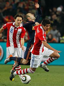 Spaniens Kombinationsfußball kam gegen Paraguay kaum in Gang.