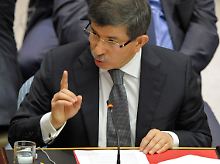 Auf Konfrontationskurs: Außenminister Davutoglu.
