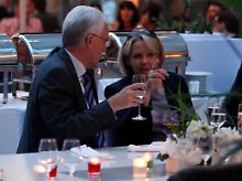 Ob Kraft mit Rüttgers beim Fest in der NRW-Landesvertretung in Berlin bereits über die Amtsübernahme sprach, wurde nicht verraten.