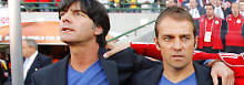 Im Partnerlook: Der Jogi und der Hansi. 