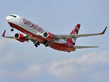 Direkte Konkurrenz zu Schiene und Straße: Eine Maschine von Air Berlin hebt ab.