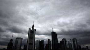 Finanzstandort Frankfurt: Gegen den Widerstand der Branche versucht der Gesetzgeber, die Vorschriften zu verschärfen.