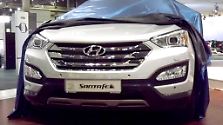Bereits vor seiner Markteinführung im Herbst konnten die Besucher der AMI den neuen Hyundai Santa Fe in Augenschein nehmen. Die dritte Generation des SUV ...