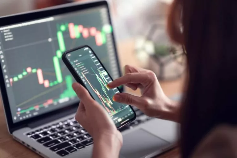 Mit 300 EUR monatlich investieren AnfÃÂänger