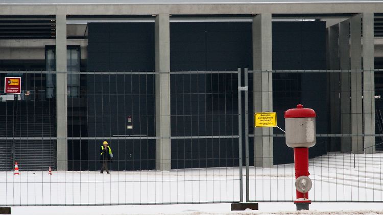 Der BER droht zu einer Dauerbaustelle zu werden.