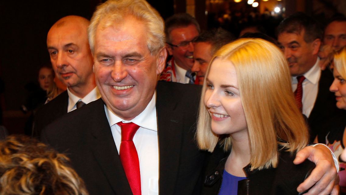 2013-01-26T163213Z_01_DWC05_RTRMDNP_3_CZECH-ELECTION.JPG3580141844614322603.jpg