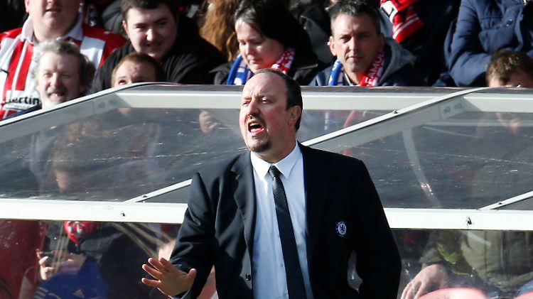 Chelsea-Coach Rafael Benítez leidet.