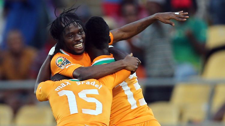 Gervinho erzielt ein Tor für die Elfenbeinküste gegen Tunesien.