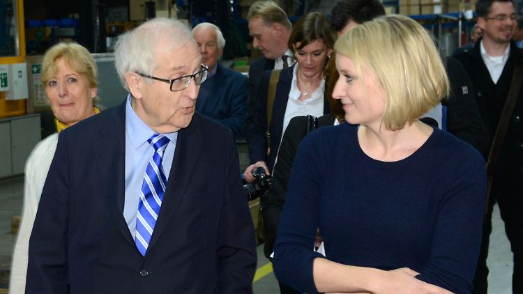 Rainer Brüderle und Laura Himmelreich am 10. Januar bei einem Pressetermin in Osnabrück.