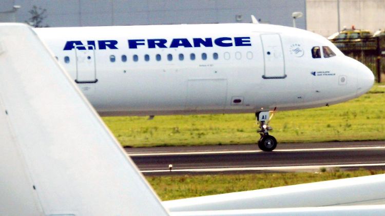 Air France will mit Billigtochter den Regionalflugverkehr wieder in die schwarzen Zahlen fliegen.
