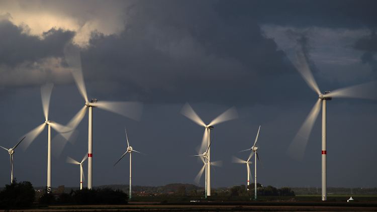 Deutschlands Windkraftanlagen könnten in der Spitze 20 AKW ersetzen.