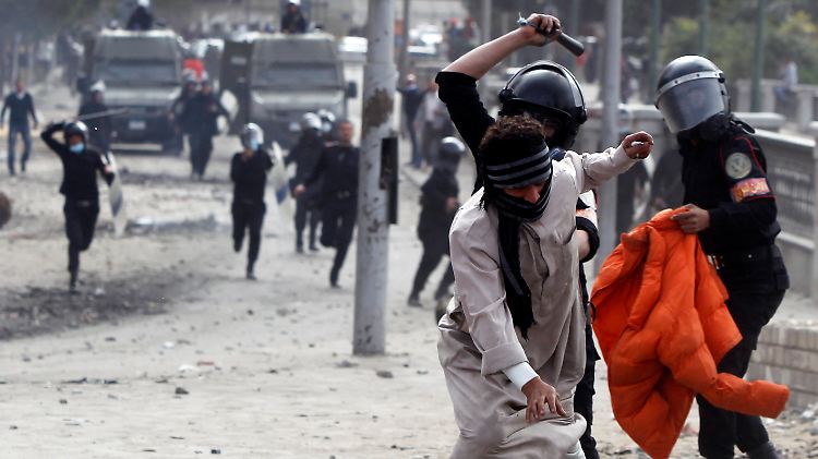Bei den jüngsten Krawallen in Ägypten starben mehr als 50 Menschen, Hunderte erlitten Verletzungen.