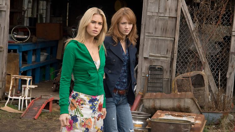 Jules (Anna Hutchison) und Dana (Kristen Conolly): Was hat der Tankwart da gerade gesagt?