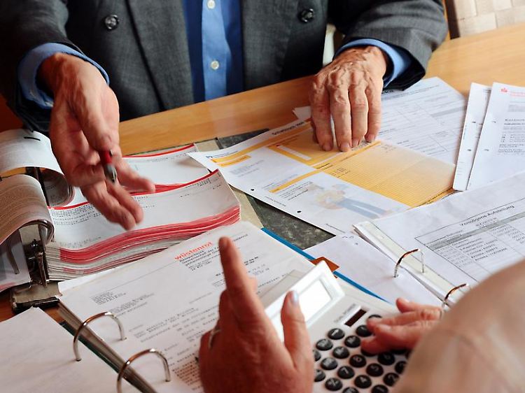 Falsche Renditeversprechen oder versteckte Kosten: Die Tricks mancher Banken beim Verkauf von Anlagen sind schwer zu durchschauen.