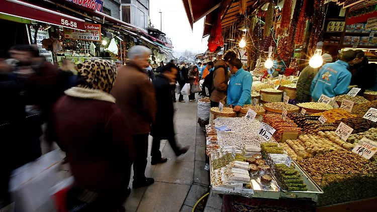 Umstrittener Kandidat: Die Türkei will in die EU - aber nicht alle in der EU wollen die Türkei.