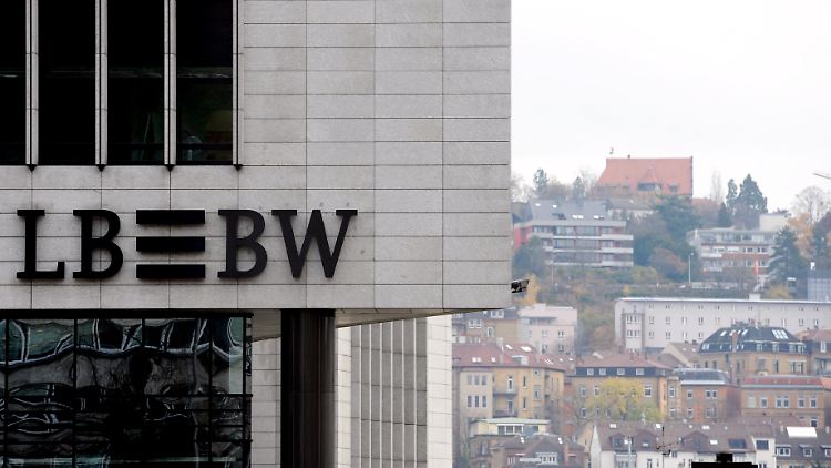 Tief verwurzelt in der baden-Württembergischen Landeshauptstadt: In Stuttgart gehört das LBBW-Logo zum Straßenbild.