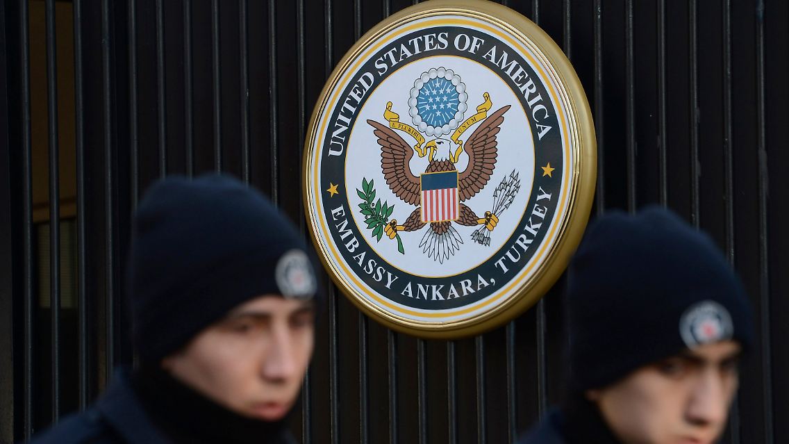 2013-02-01T155111Z_01_IST14_RTRMDNP_3_TURKEY-USA-EXPLOSION.JPG5063145910564345267.jpg
