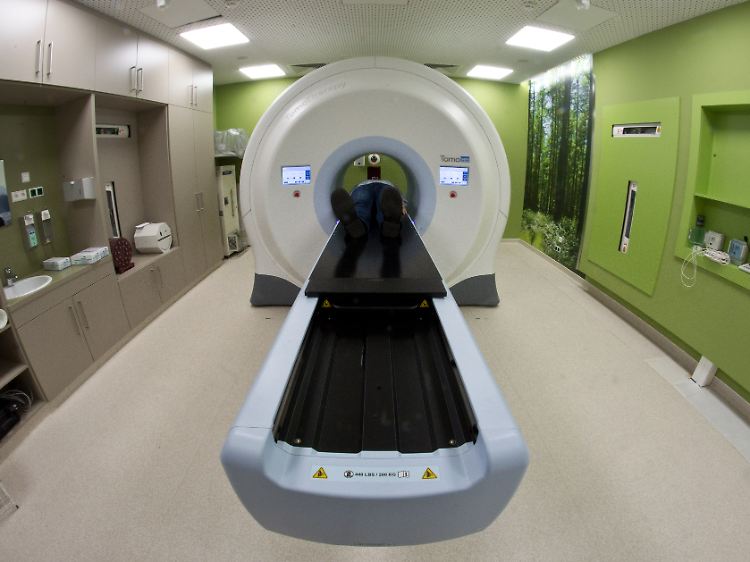 Strahlentherapie: Kombiniert mit einer Ernährungsumstellung ist sie wirkungsvoller, sagt Coy.