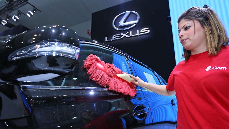 Toyotas Luxusmarke Lexus steht in direkter Konkurrenz zu BMW, Mercedes und der VW-Tochter Audi.