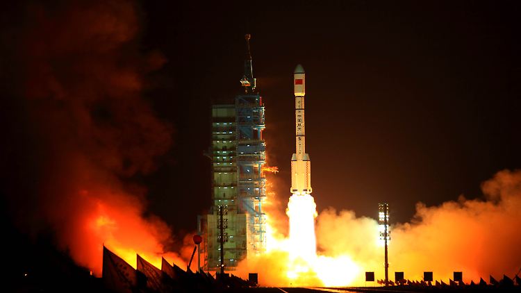 Ein Raketenstart: Ein Bild, dass derzeit auch gut an die Tokioter Börse passt. Die Indizes starten dort 2013 durch.