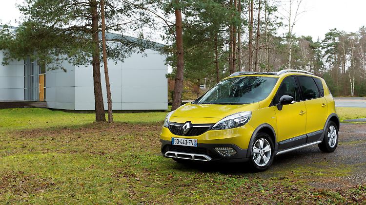 Unterfahrschutz und Einstiegsleisten an dne Seitenschwellern geben dem Xmod eine SUV-Optik. 
