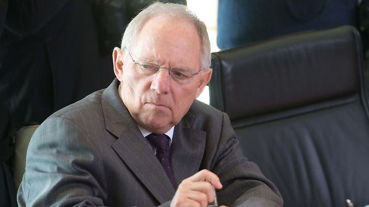 Finanzminister Schäuble will Banken zwingen, riskante Geschäfte von Kundeneinlagen zu trennen.