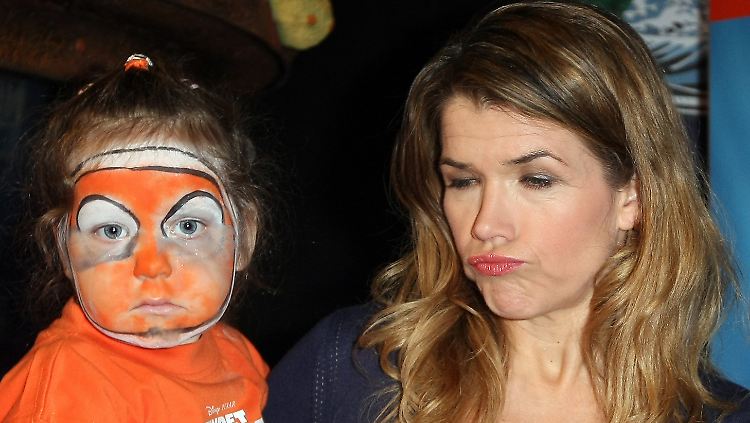 Die Frau mit den 1000 Gesichtern: Anke Engelke mit Fischkind. 