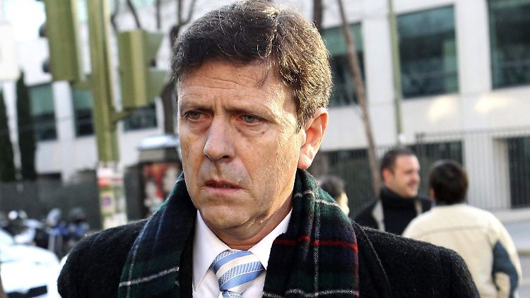 Eufemiano Fuentes alias Dr. Doping soll im Gefängnis damit geprahlt haben, dass Spanien "vielleicht weder den EM- noch den WM-Titel" im Fußball hätte, wenn er auspacke.