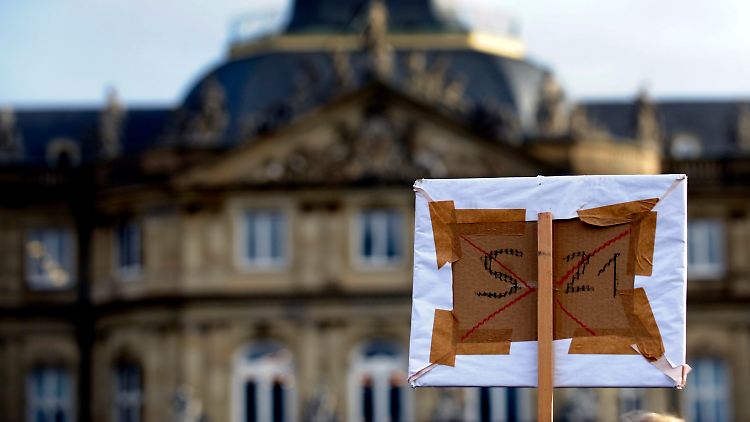 Zweifelhafter Wettbewerb: Überholt S21 noch den BER? 