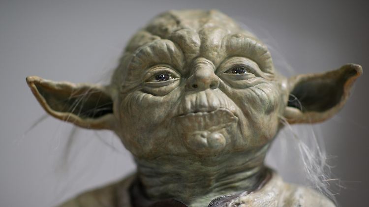 Nicht nur seine verdrehte Sprache, auch Yodas Gesicht ist sehr bekannt - Dank Maskenbildner Freeborn.