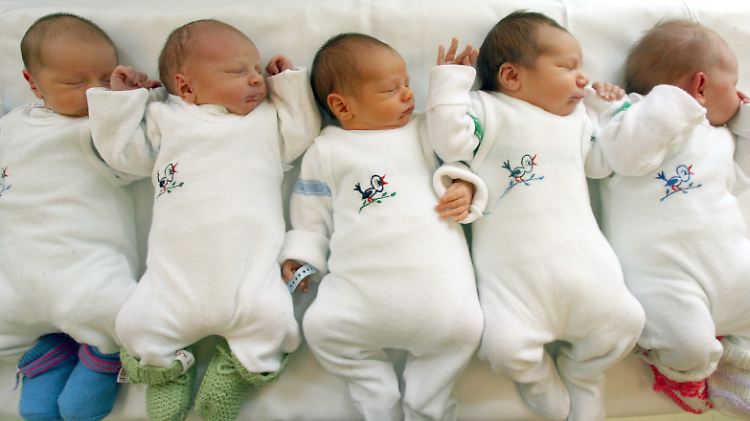 Um einen guten Start ins Leben zu haben, sollten Neugeborene zwischen 2800 und 3800 Gramm liegen.