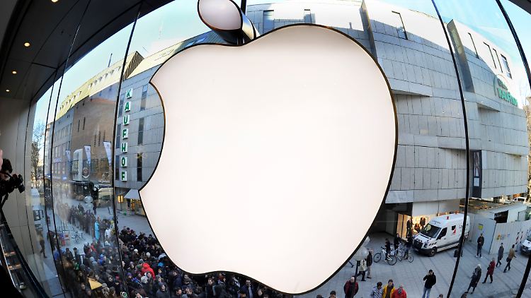 In diesen Apfel wollen viele reinbeißen.
