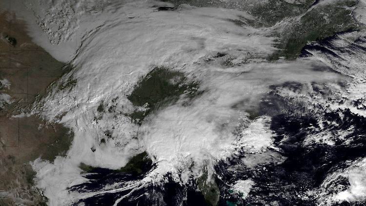 Der Schnee kommt, das zeigt auch der Satellit.