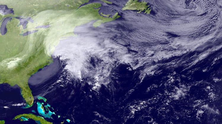 Mit Sorge nehmen die Menschen im Nordosten der USA die Unwetterwarnung auf. 