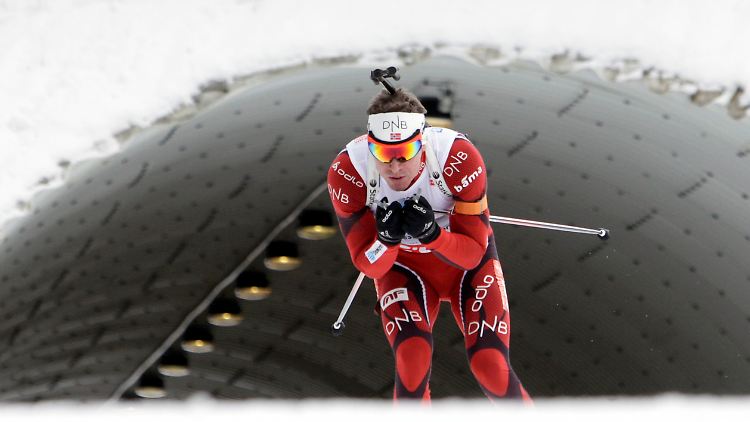 Emil Hegle Svendsen zählt zu den Superstars im Biathlon - und er weiß, wie Erfolge zu feiern sind.