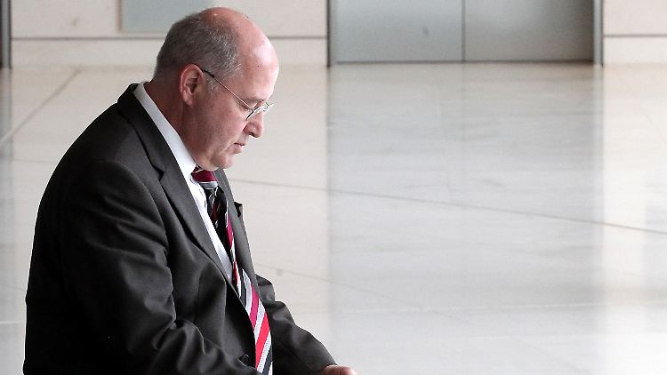 Gregor Gysi behauptete, er habe niemals Informationen über Personen an die Stasi weitergeleitet.