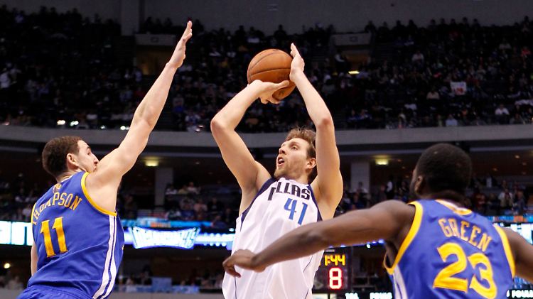 Nowitzki ist im Abschluss unsicherer als sonst.