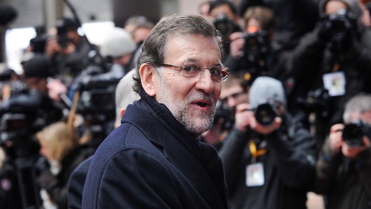 Im Rahmen der neuen Transparenz-Offensive veröffentlichte Mariano Rajoy seine Steuererklärungen - genutzt hat es Spaniens Premier nichts.