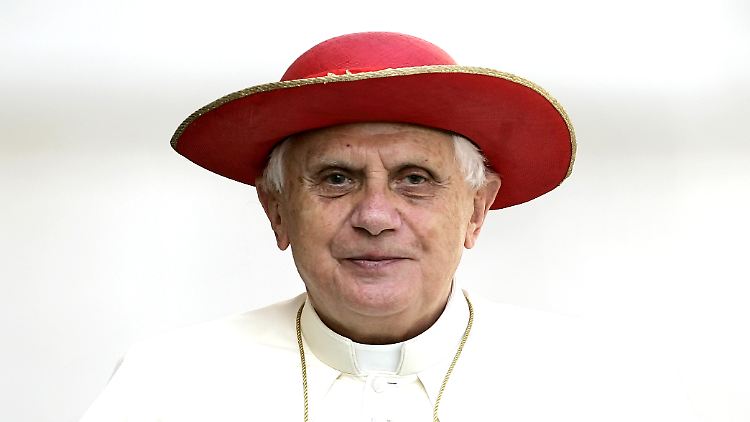 Joseph Ratzinger kam nie mit der römischen Kurie zurecht, sagt Andreas Englisch, Buchautor und Papstbiograf.